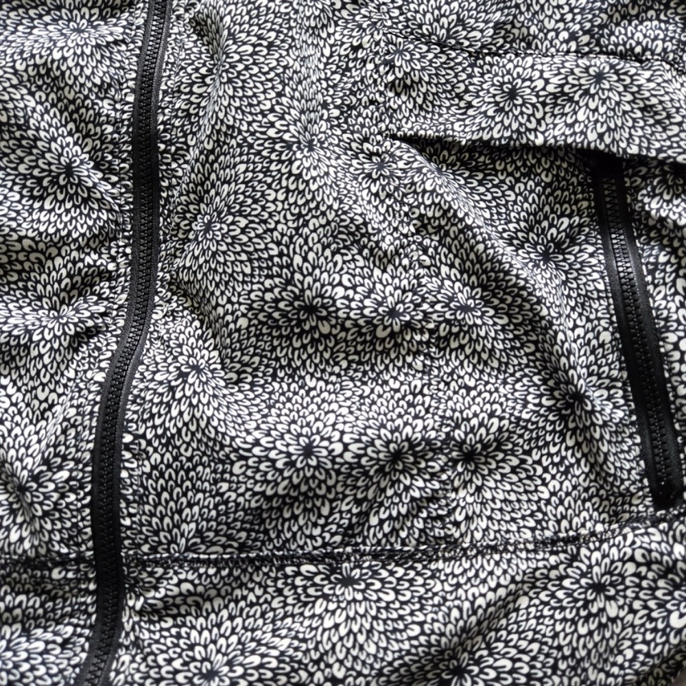 Lululemon Spring Forward Jacket - Plush Petal Black Ghost / Black - Picture 5 of 11